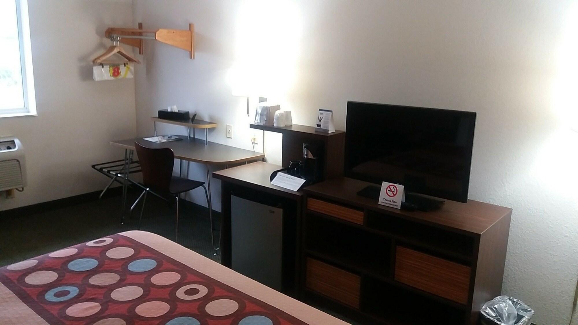 מלון Super 8 By Wyndham West Middlesex/Sharon Area מראה חיצוני תמונה